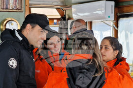 Национална антарктическа експедиция - НИК 421 - аржентински изследователи - посещение