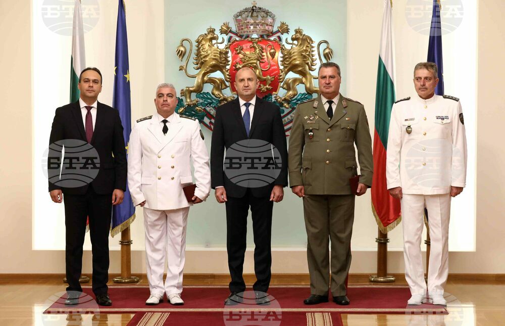 Румен Радев - военнослужещи - отличия