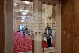 Парламент - закрито заседание