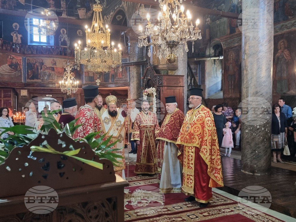 Църквата „Св. Неделя“ в Смолян отбелязва храмов празник