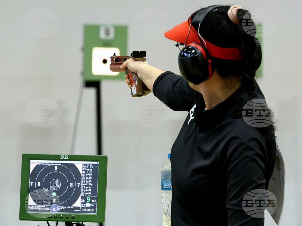 Българските стрелци заминаха за участие на силния турнир на пневматично оръжие в Мюнхен