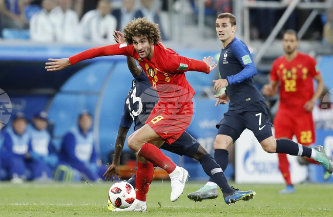 Бившият играч на Манчестър Юнайтед Фелайни се присъединява към треньорския щаб на Шарлероа