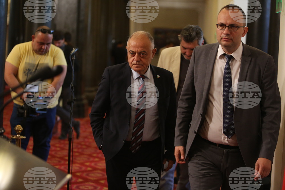 Парламент - Демократична България - брифинг