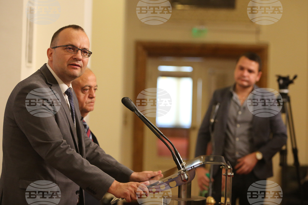 Парламент - Демократична България - брифинг