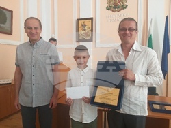 Наградиха победителите в конкурса „Клас на годината“ 2021/2022