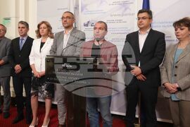 Парламент - „Има такъв народ" - брифинг