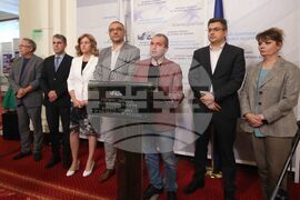 Парламент - „Има такъв народ" - брифинг