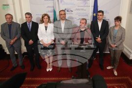 Парламент - „Има такъв народ" - брифинг