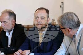 Парламент - Комисия по околната среда и водите