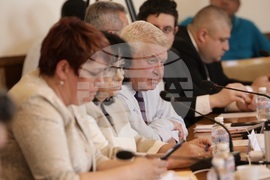 Парламент - Комисия по бюджет и финанси