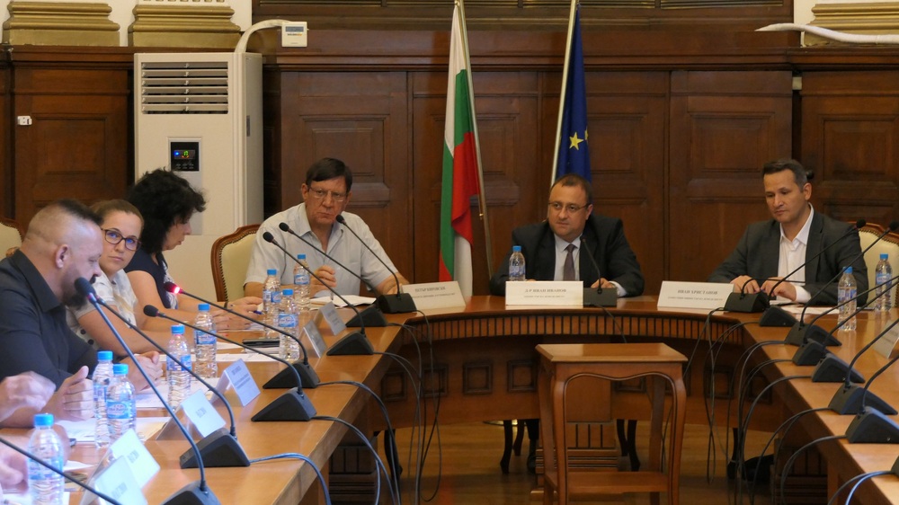 Министър Иванов: Тютюнопроизводителите ще бъдат подпомогнати по временната мярка за преодоляване на последиците от войната в Украйна