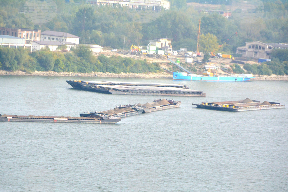 Stranded Vessel Temporarily Closes Danube Navigation Route near Belene Island