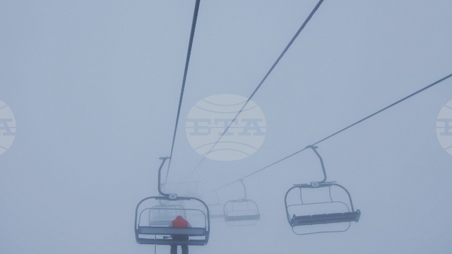 Един човек е загинал, а друг е ранен след падане от ски лифт в черногорския планински курорт Дурмитор