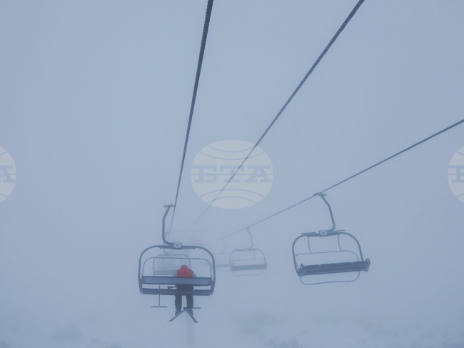 Един човек е загинал, а друг е ранен след падане от ски лифт в черногорския планински курорт Дурмитор