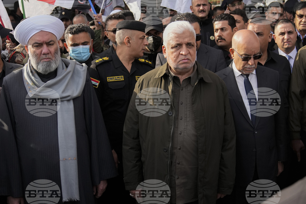 Военна база на бившата паравоенна коалиция "Хашд аш Шааби" близо до град Мосул в Ирак стана обект на въздушен удар, заявиха нейни членове