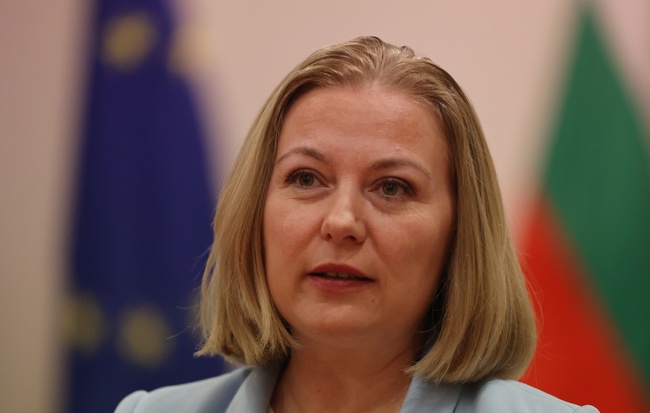 Трябва ни действащ парламент, нямаме никакво време да приемем необходимите закони, коментира във Враца министърът на правосъдието в оставка Надежда Йорданова