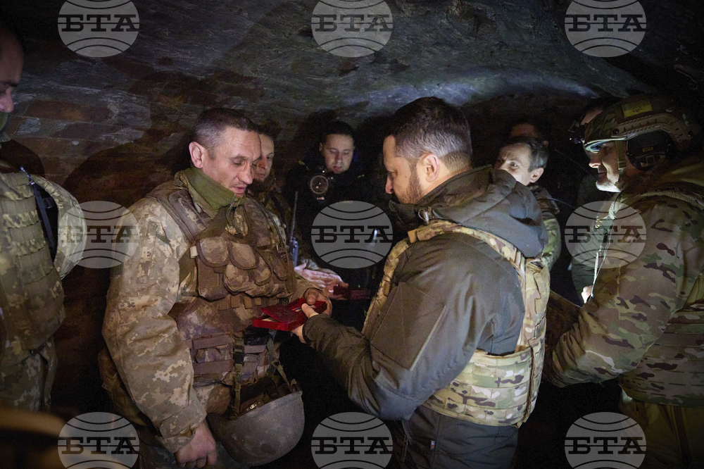 Зеленски се срещна с украински военнослужещи в Югоизточна Украйна