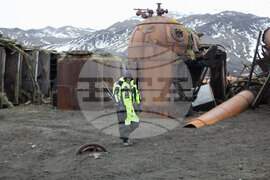 Остров Дисепшън - изоставена китоловна база - посещение