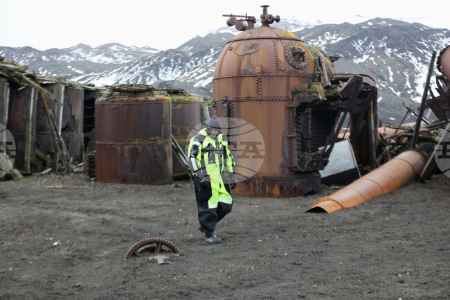 Остров Дисепшън - изоставена китоловна база - посещение 