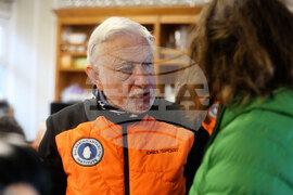 Национална антарктическа експедиция - испански учени и логистици - база - прибиране