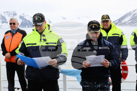 Антарктида - възпоменателна церемония - самолетна катастрофа