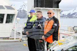 Антарктида - възпоменателна церемония - самолетна катастрофа