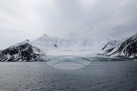 Антарктида - възпоменателна церемония - самолетна катастрофа