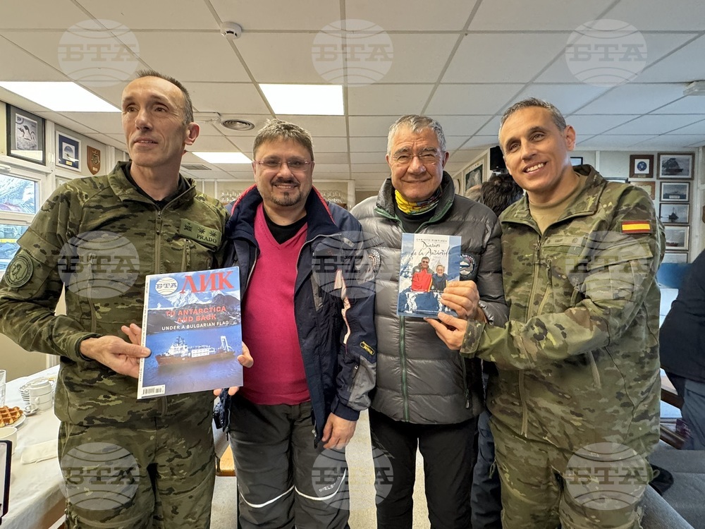 Национална антарктическа експедиция - испански учени и логистици - база - прибиране