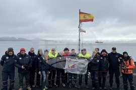 Национална антарктическа експедиция - испански учени и логистици - база - прибиране