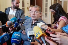 Парламент - Тошко Йорданов - брифинг