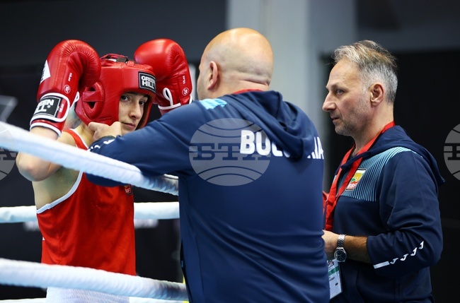 Националният отбор на България по бокс за жени ще проведе спаринги с тима на Англия