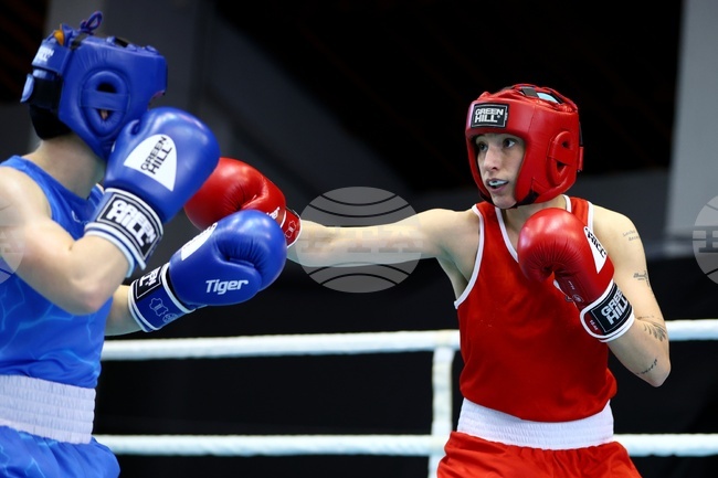 Венелина Поптолева допусна загуба в първия си мач на Световното първенство по бокс в Ливърпул