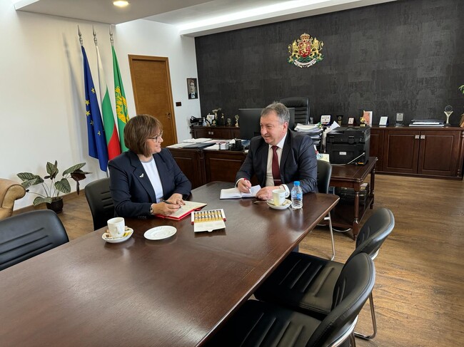 БСП: Нинова и кметът на Шумен Христов обсъдиха проблемите пред местната власт