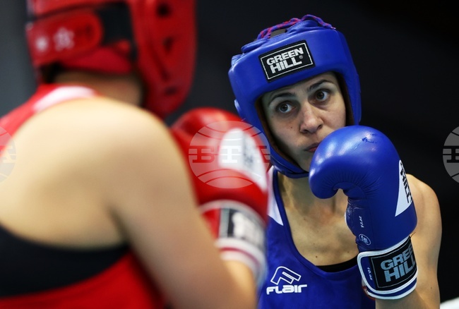 Светлана Каменова победи китайката Ли Цянгъ и се класира за четвъртфиналите на световното първенство по бокс за жени в Ниш