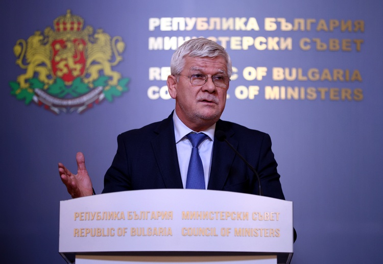 Министърът на земеделието възрази срещу облекчаване на износа на слънчогледово семе за България в писмо до украинския министър на икономиката