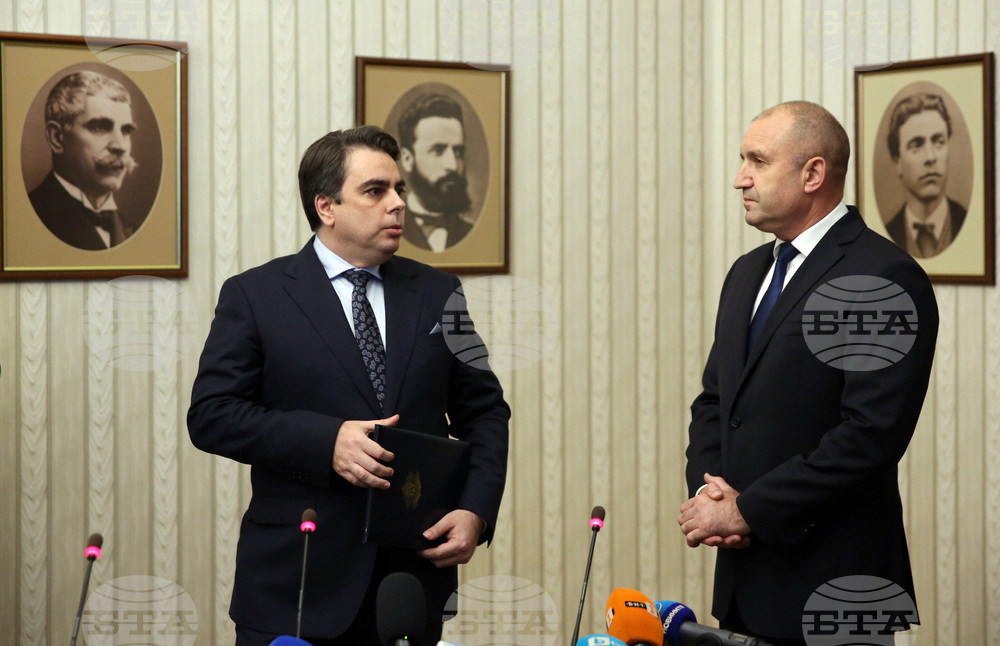 Румен Радев - Асен Василев - мандат