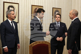 Румен Радев - Асен Василев - мандат