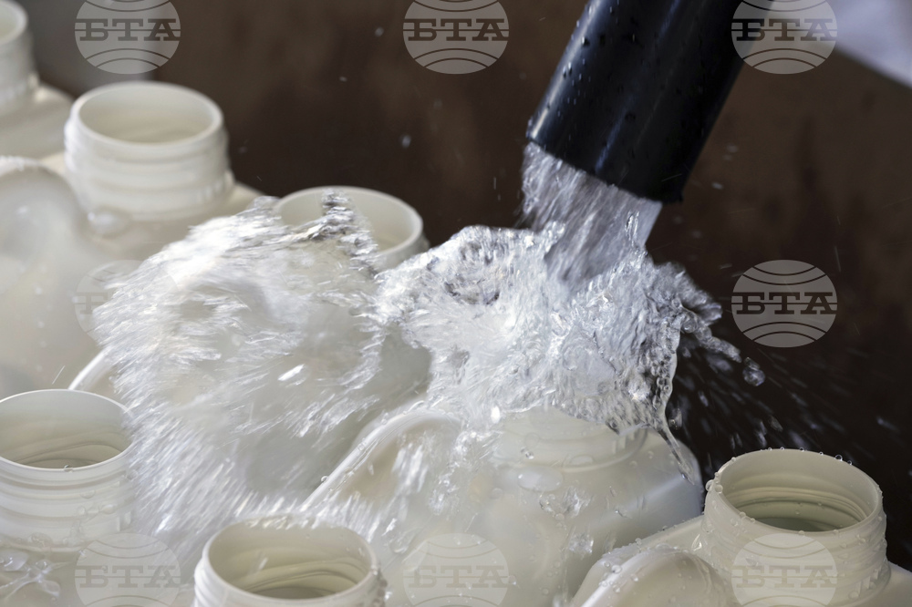 Румънският министър на околната среда обяви оставки и уволнения след кризата с водата в окръг Прахова