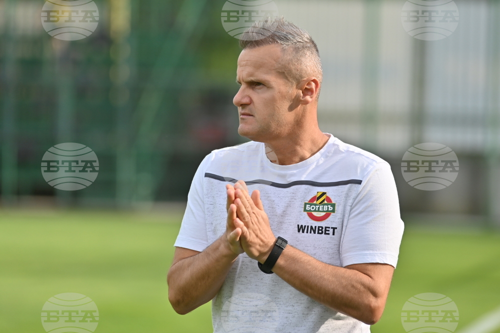 Пловдив - футбол - Ботев(Пд) - Хебър