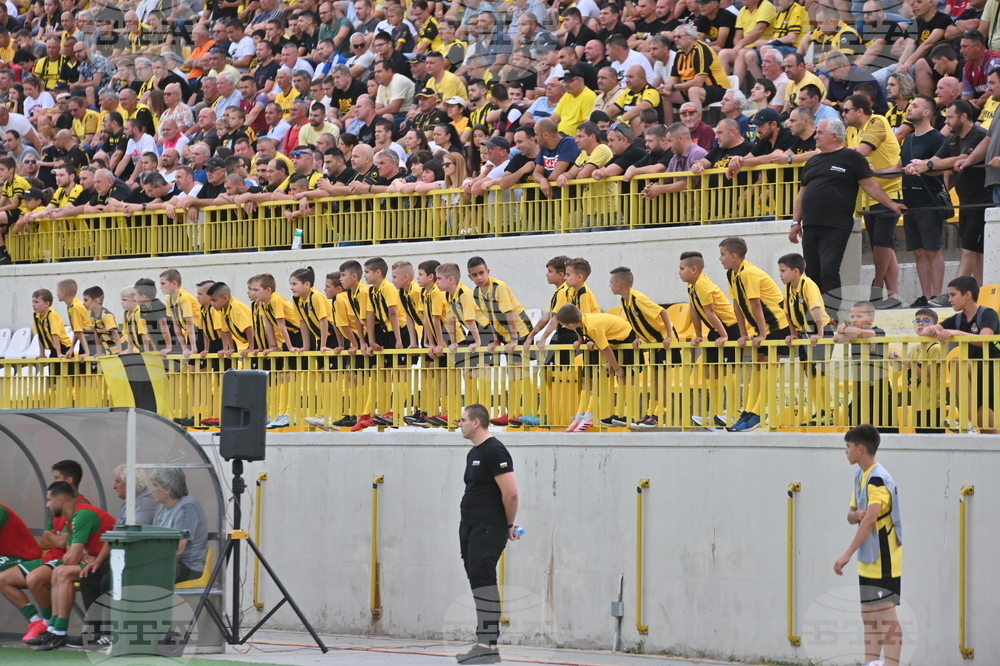 Пловдив - футбол - Ботев(Пд) - Хебър