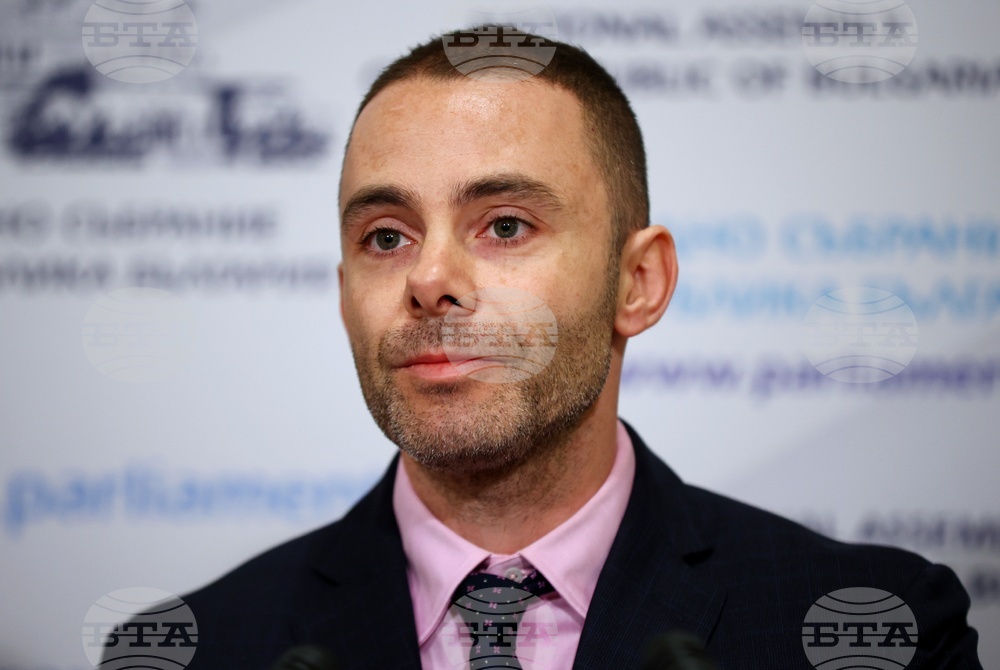 ГЕРБ прави всичко възможно да бъде съставено правителство с първия мандат, заяви Александър Ненков