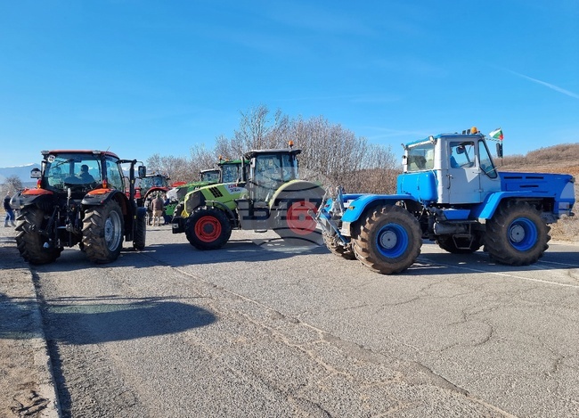 Санкционират собствениците на селскостопанска техника, която замърсява пътищата в област Монтана