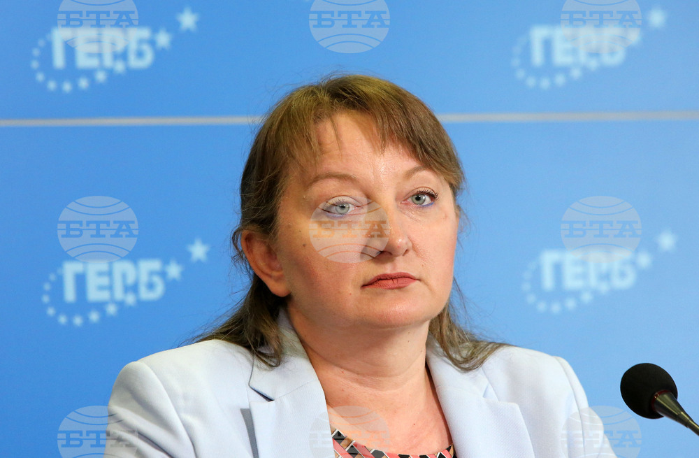 За да има редовно правителство, трябва да бъдат излъчени взаимноприемливи експерти, смята Деница Сачева