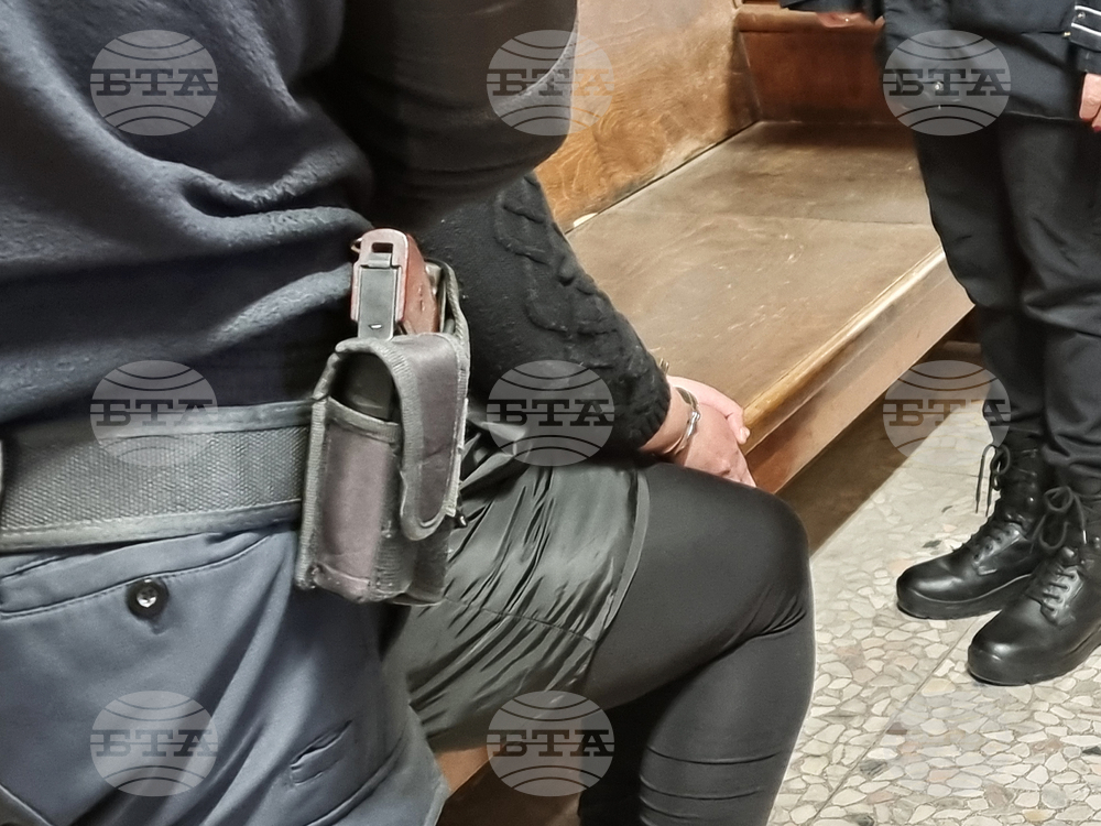 Жена от Гълъбово е с прорезни рани на ръката, след като съпругът ѝ хвърлил по нея порцеланова чиния