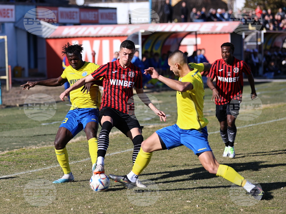 Пловдив - футбол - контрола - Марица (Пловдив) - Локомотив (Пловдив)