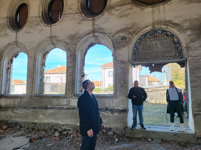 Търсят се средства за реставрацията на синагогата в Самоков, каза кметът инж. Ангел Джоргов