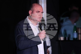 Създаване на клуб „Ускорение“