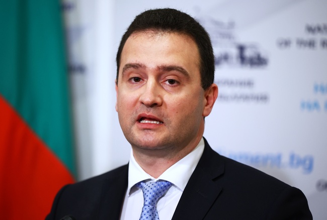 ГЕРБ внесе доклада на временната комисия за споразумението с "Боташ" в деловодството на Народното събрание, съобщи Жечо Станков