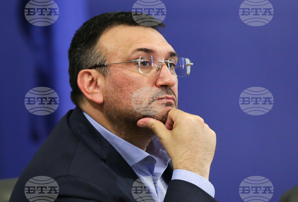 Основният ремонт на пътя София - Самоков е сред водещите приоритети за ГЕРБ-СДС в Софийска област, каза водачът на листата Младен Маринов