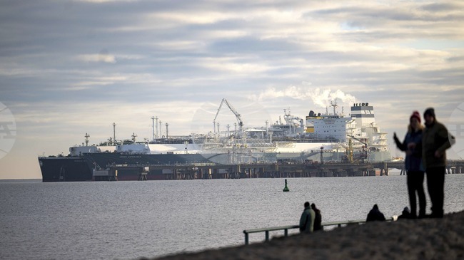 Вносът на петрол в ЕС спада през първите девет месеца на 2025 г., докато доставките на втечнен природен газ нарастват